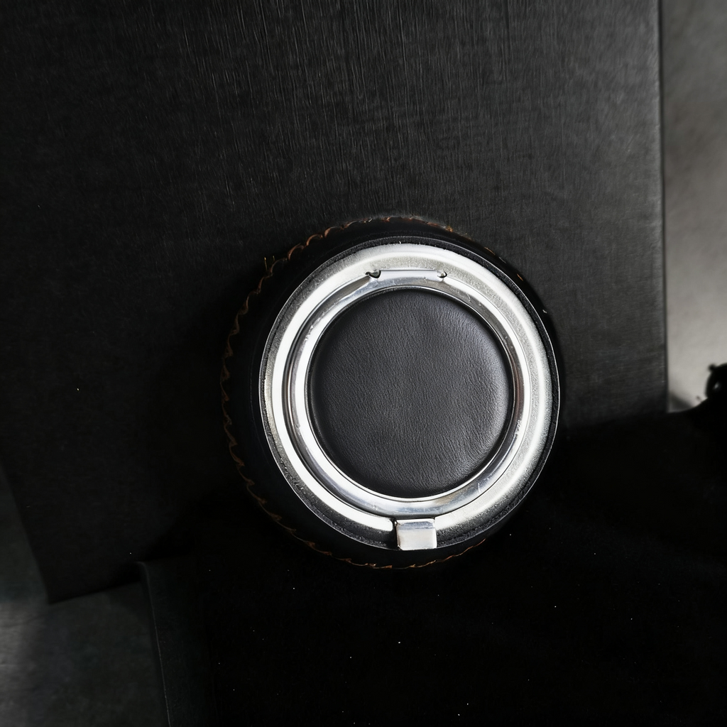 EDC Portable Genuine Leather Ashtray with Lid - Mini Outdoor Smoke Extinguisher Creative Gift for Men 5.9" x 5.9"