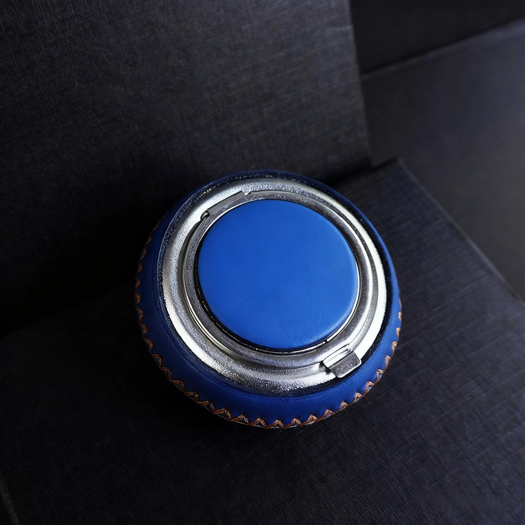 EDC Portable Genuine Leather Ashtray with Lid - Mini Outdoor Smoke Extinguisher Creative Gift for Men 5.9" x 5.9"