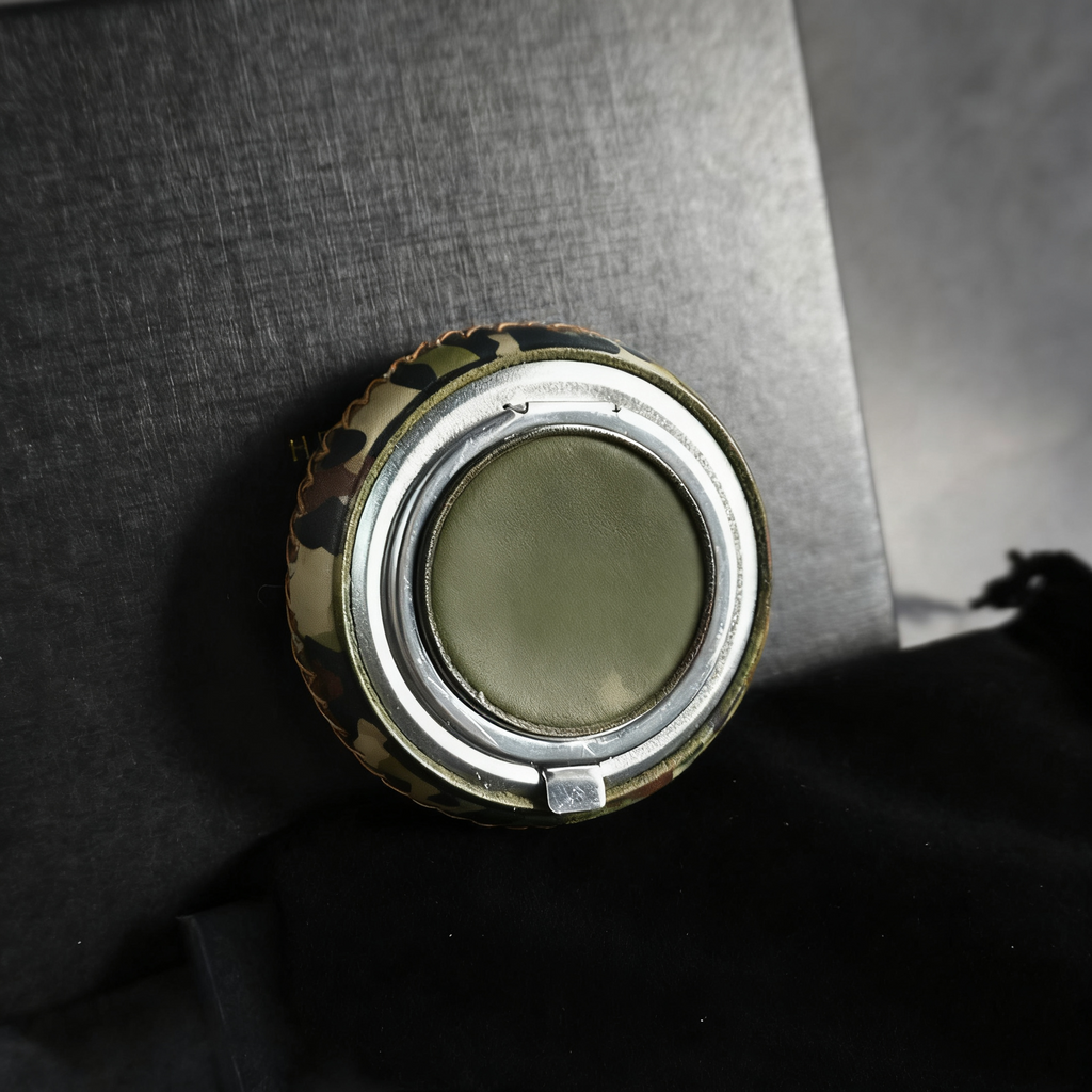 EDC Portable Genuine Leather Ashtray with Lid - Mini Outdoor Smoke Extinguisher Creative Gift for Men 5.9" x 5.9"