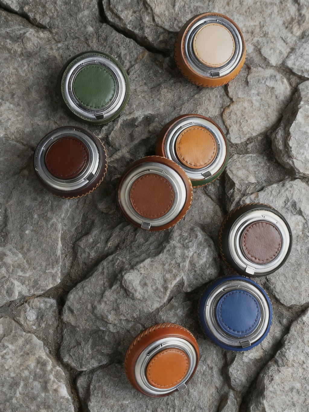 EDC Portable Genuine Leather Ashtray with Lid - Mini Outdoor Smoke Extinguisher Creative Gift for Men 5.9" x 5.9"